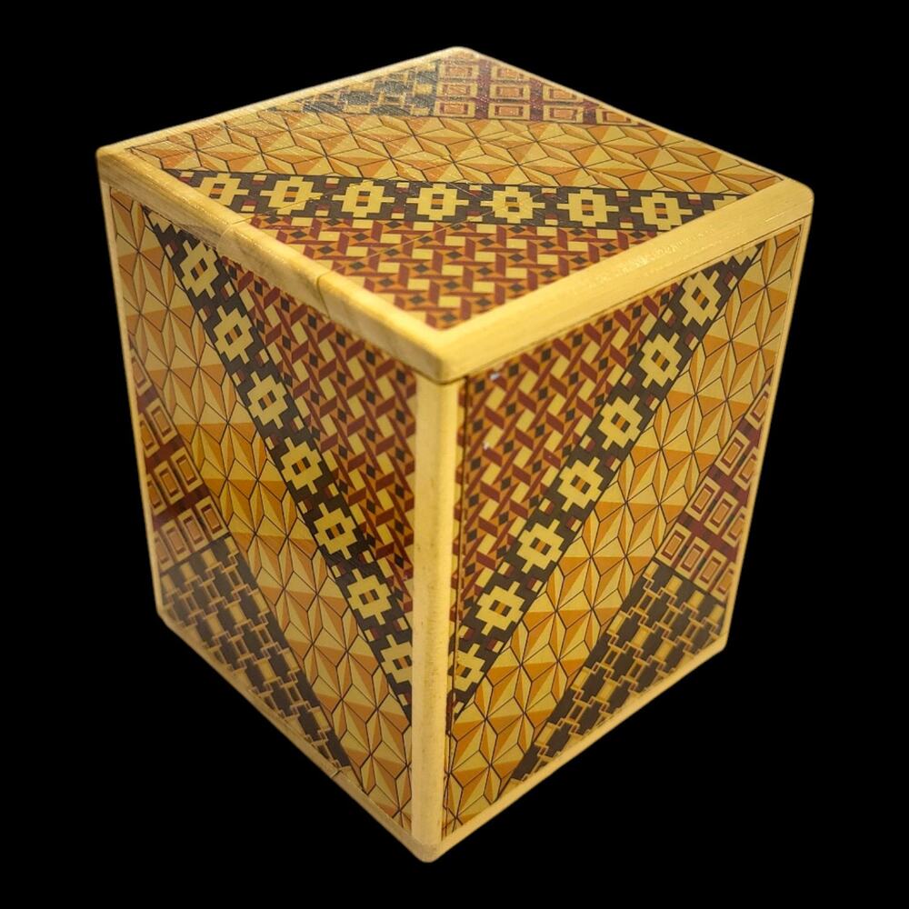 Japanese Wooden Secret Puzzle Box Trick Box Geometric Pattern 4in Keepsake